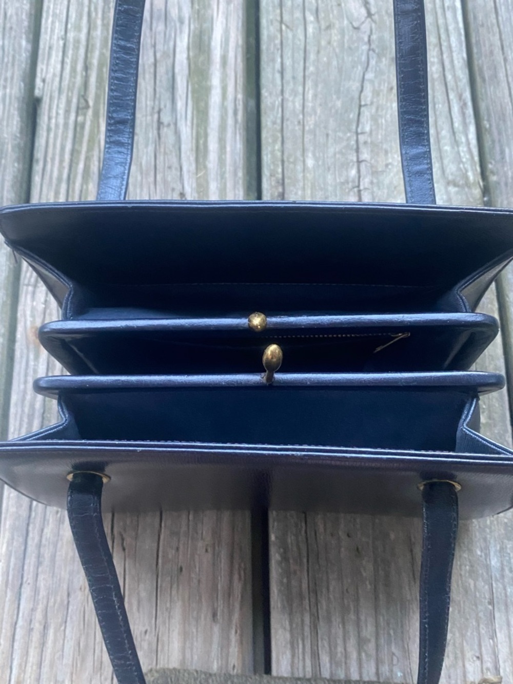 ✨ SUSAN GAIL- 60’s Navy Calf Skin Accordion Bag with Gold Kiss latch✨